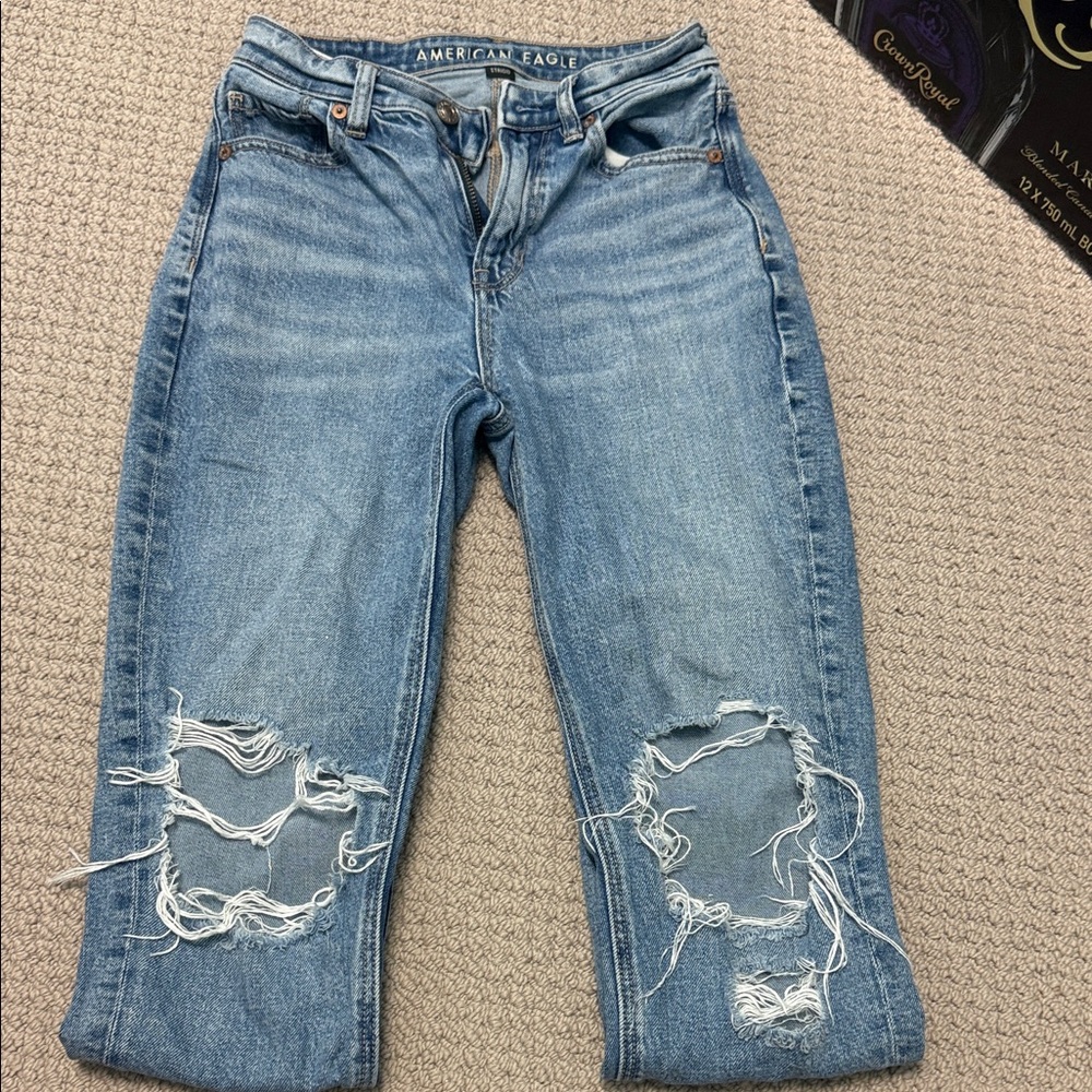 American Eagle Outfitters Distressed Mom Jeans 000 regular
